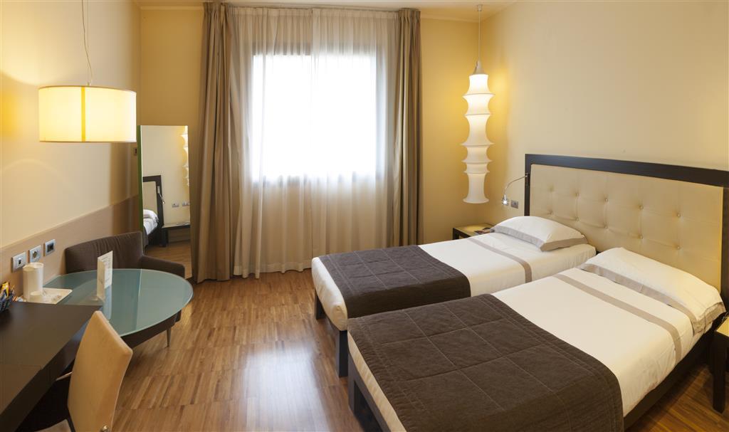 Hotel Cruise Lucino Esterno foto